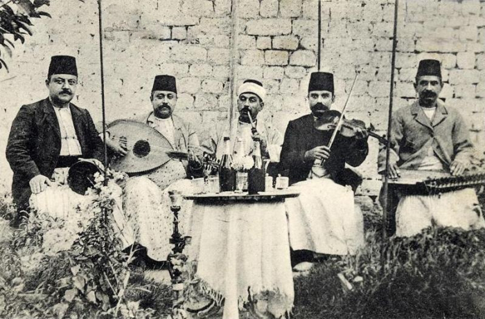 إحدى الفرق الموسيقية في مدينة حلب عام 1915