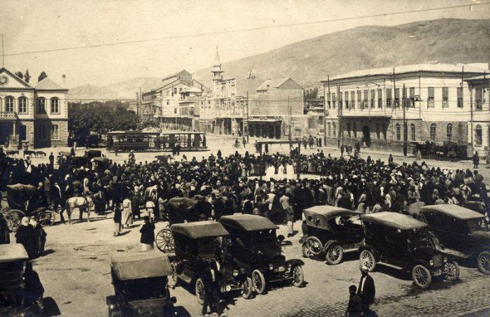 إعدام المقاومين عام 1926 على يد الفرنسيين في ساحة المرجة بدمشق