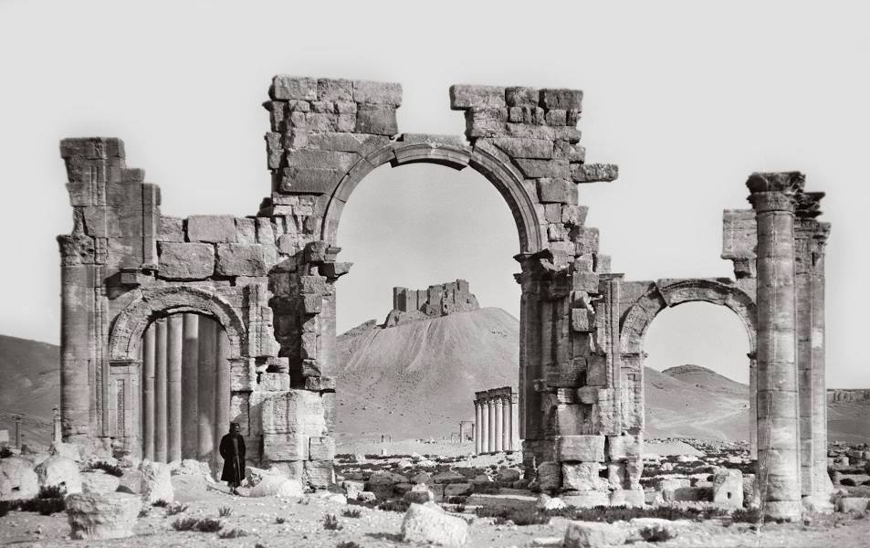 قوس النصر في مدينة تدمر الأثرية السورية بداية القرن العشرين