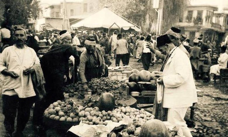 ساحة سوق الخيل والباعة الجوالة في نهاية أربعينات القرن العشرين