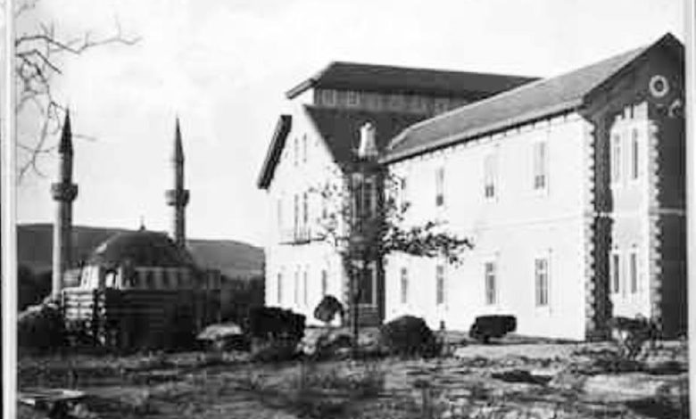 التكية السليمانية ومبنى المشفى الوطني 1907