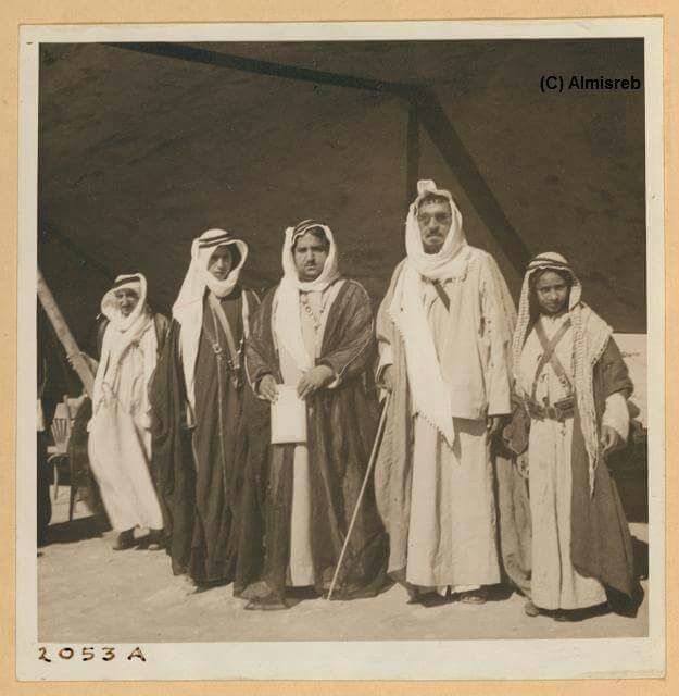 التاريخ السوري المعاصر - قبيلة عنزة… الأمير مجحم مع أبنائه عام 1938
