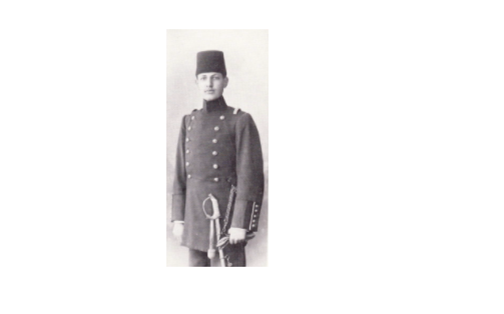 التاريخ السوري المعاصر - يوسف العظمة في ثياب التخرج من الكلية الحربية في أيار 1904م