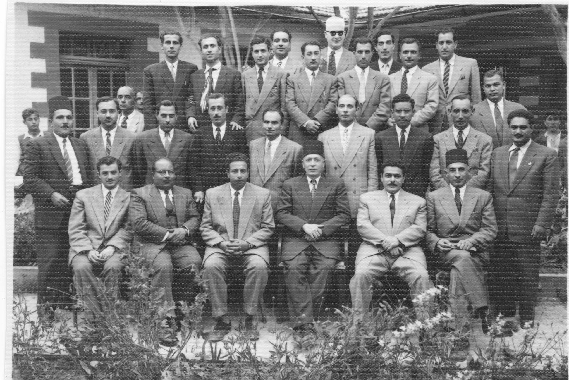 الهيئة التعليمية لثانوية المعري (التجهيز الثالثة) بحلب 1950- 1951