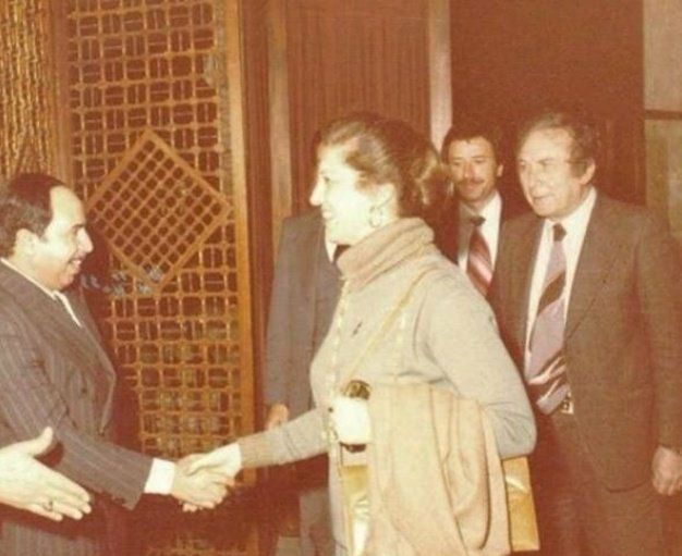الشاعر نزار قباني مع زوجته بلقيس الراوي عام 1980 - التاريخ السوري المعاصر