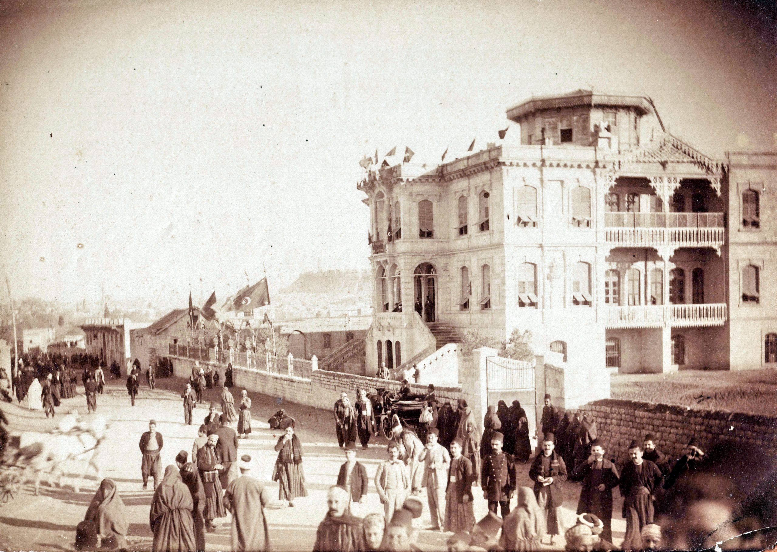 عمرو الملاّح: النخبة المحلية ودورها في نهضة حلب العمرانية في عهد السلطان عبدالحميد الثاني.. 