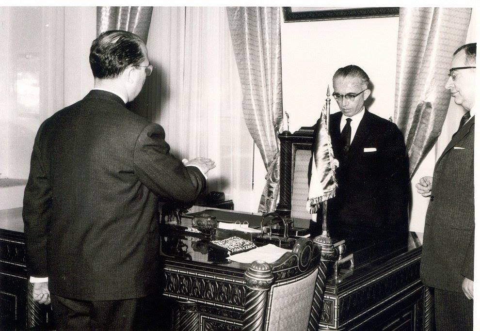 عدنان الخطيب .. محافظ اللاذقية الجديد يؤدي القسم أمام رئيس الجمهورية عام 1961