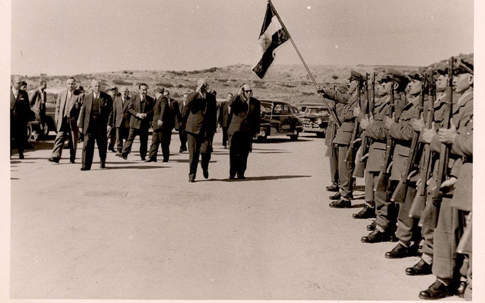 إستقبال محافظ اللاذقية ووزير الصحة في القدموس عام 1958