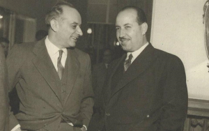علي بوظو مع وزير من الحكومة التركية عام 1954
