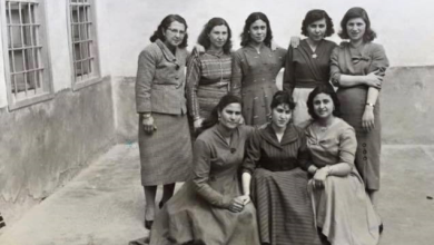 التاريخ السوري المعاصر - Deir ez-Zor 1959 - eine Gruppe von Lehrerinnen der Schule Ghranata