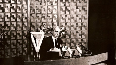 التاريخ السوري المعاصر - ميشيل عفلق يلقي خطاباً بمناسبة تأسيس الحزب عام 1977