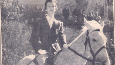الفارسة عايدة الشرباتي .. أول فارسة سورية شاركات بمسابقات دولية لركوب الخيل عام 1959