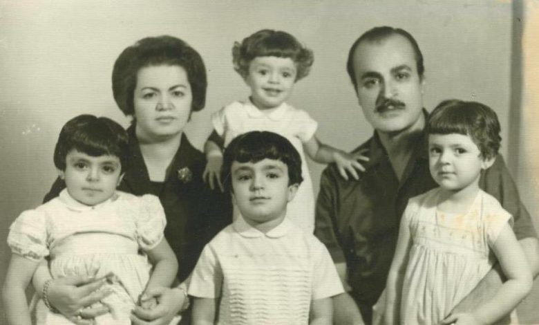الفنان عبد اللطيف فتحي مع عائلته