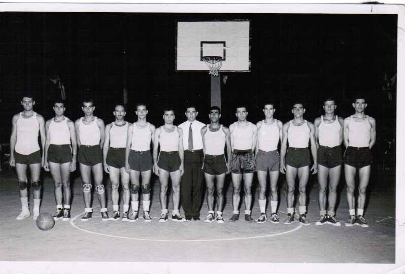المنتخب السوري بكرة السلة المشارك في دورة ألعاب البحر الأبيض المتوسط في برشلونة 1955