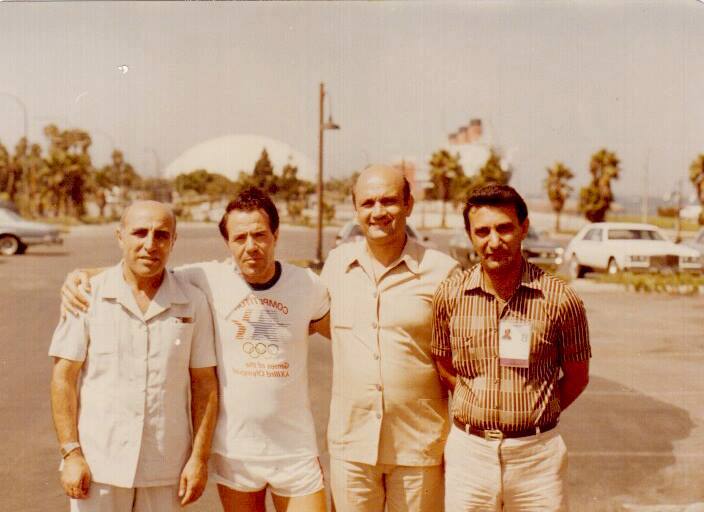 التاريخ السوري المعاصر - عدنان بوظو مع أعضاء من الوفد السوري لاولمبياد لوس انجلس عام 1984