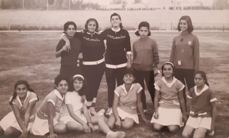 التاريخ السوري المعاصر - فتيات من الرقة مشاركات في فعاليات نادي الرشيد بالرقة عام 1963 (2)