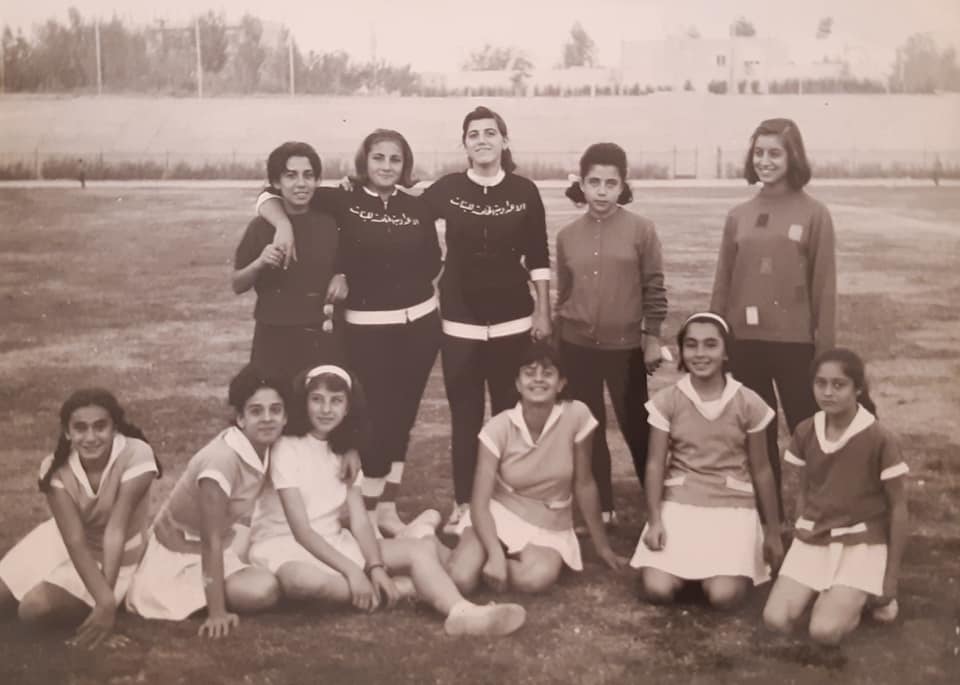 فتيات من الرقة مشاركات في فعاليات نادي الرشيد بالرقة عام 1963 (2)