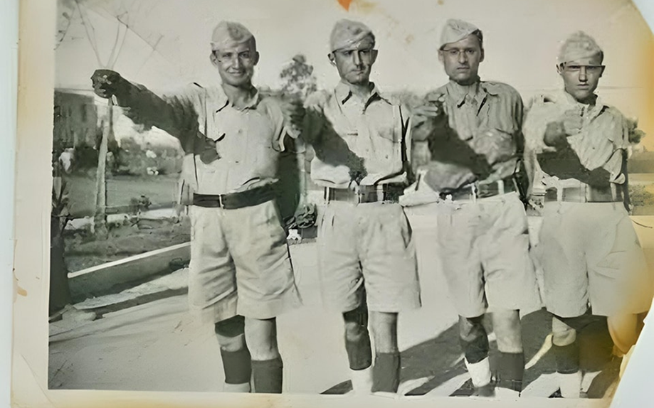 طلاب في مدرسة الرتباء العسكرية في حلب عام 1947م