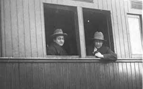 حمص 1929: راكبان في القطار الدولي .. بيروت - حمص - حلب - اسطنبول