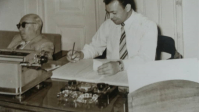 التاريخ السوري المعاصر - محمد حسن عثمان في مكتبه في القصر الجمهوري
