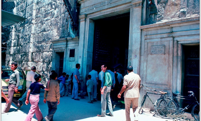  مدخل المسجد الأموي في دمشق عام 1983