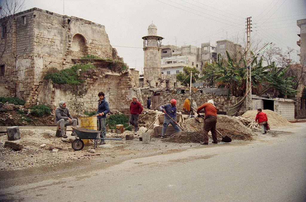 اللاذقية - مسجد الأمشاطي وجواره في أواخر الثمانينيات من القرن الماضي..