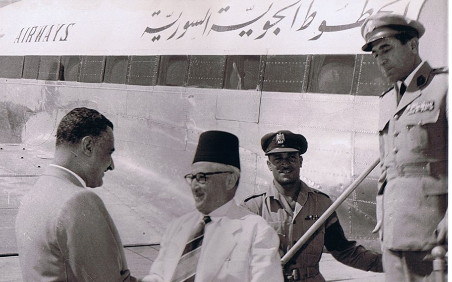 جمال عبد الناصر يستقبل سعيد الغزي في القاهرة 1954 (1)