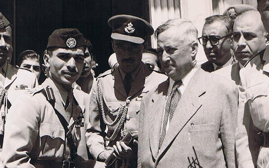 سعيد الغزي رئيس الحكومة السورية والملك حسين بن طلال عام 1956