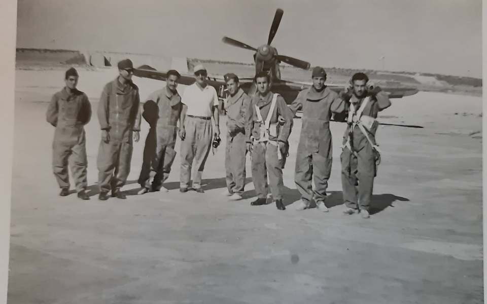 طلاب في الكلية الجوية بحلب في الخمسينيات