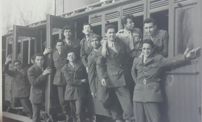 طلاب ثانوية دمشق الأميركية عام 1959 باللباس الفتوة في رحلة قطار الزبداني
