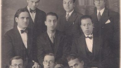 اللاذقية 1933 - أصدقاءُ المصوِّر (هوان) من مدينة اللاذقـيَّة ..
