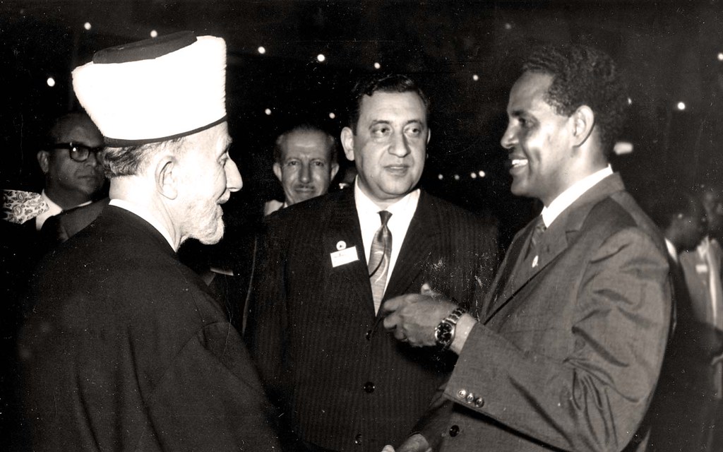 عمر بهاء الدين الأميري مع رئيس وزراء الصومال وأمين الحسيني - 1964