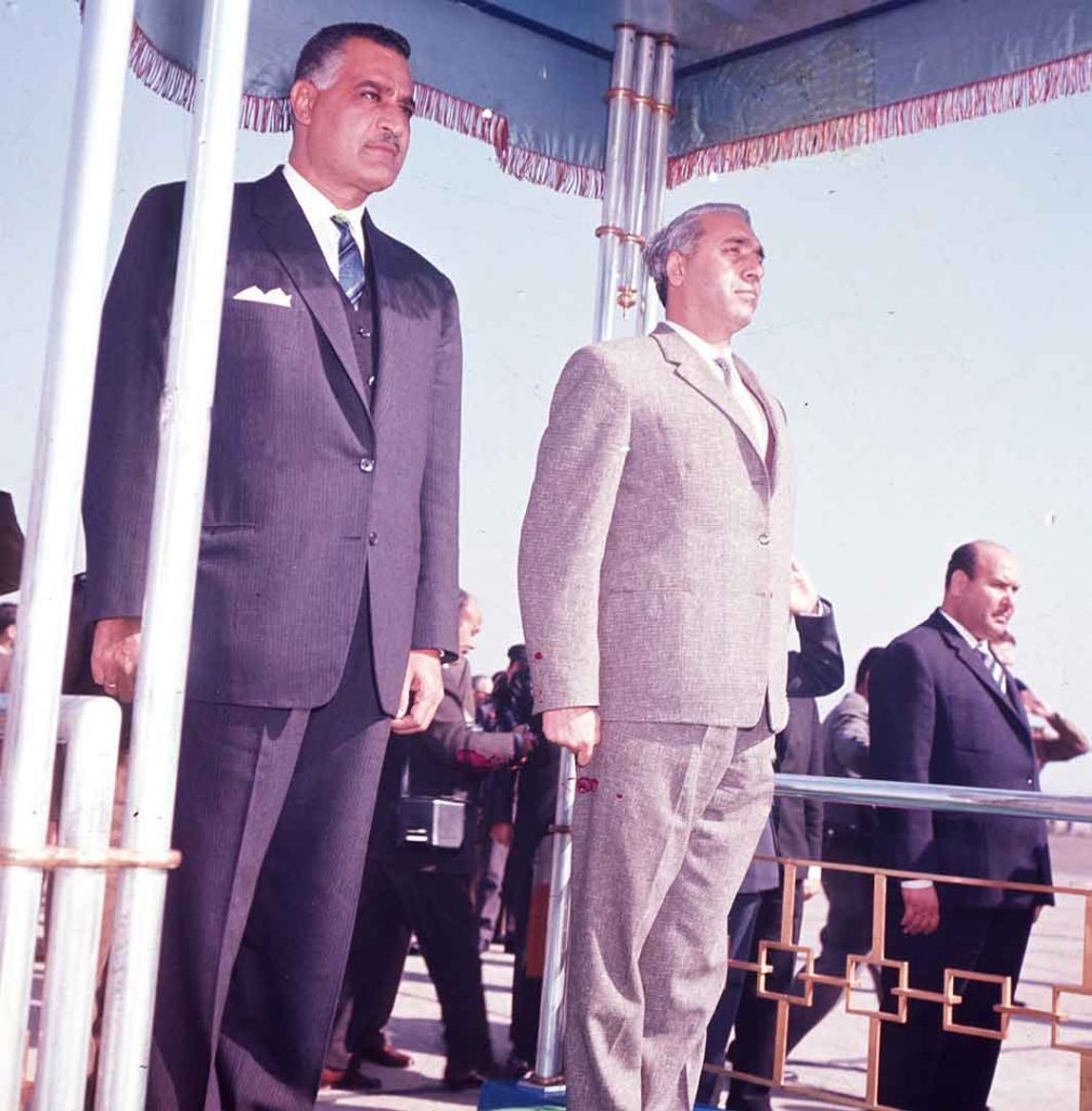 جمال عبد الناصر يستقبل أمين الحافظ أثناء مؤتمر القمة العربي 1964 (1)