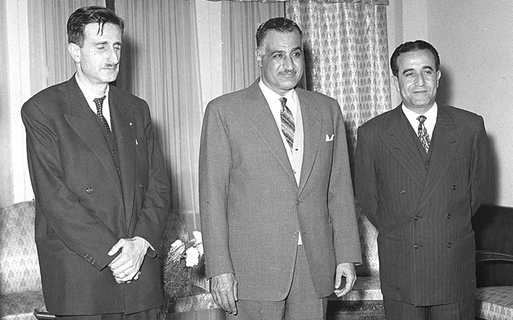جمال عبد الناصر يستقبل كمال جنبلاط في دمشق عام 1961