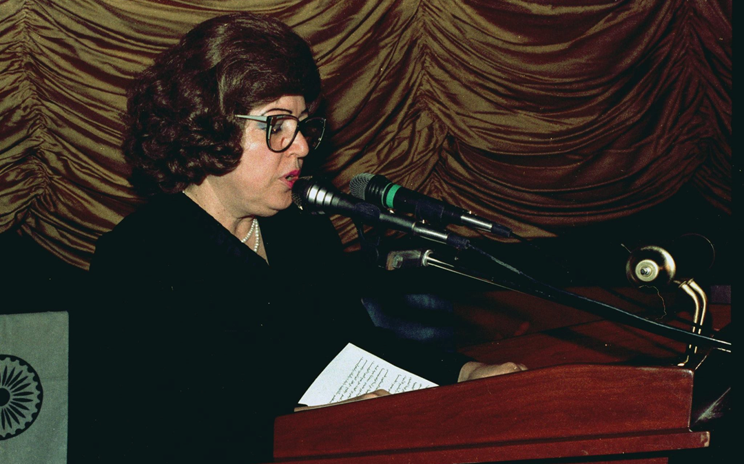 نجاح العطار  في افتتاح مهرجان دمشق السينمائي السادس عام 1989 (1)