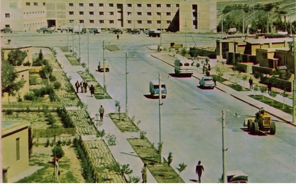 الرقة  1972-  مديرية سد الفرات في مدينة الطبقة