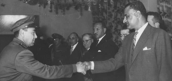 التاريخ السوري المعاصر - خالد سليم مع الرئيس جمال عبد الناصر في نادي الضباط 1959
