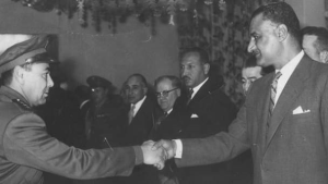 خالد سليم مع الرئيس جمال عبد الناصر في نادي الضباط 1959