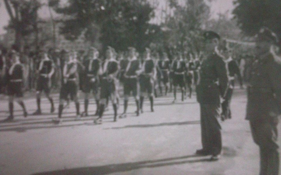 اللاذقية 1947- عرض عسكري في ساحة الشيخضاهر بمناسبة عيد الجلاء