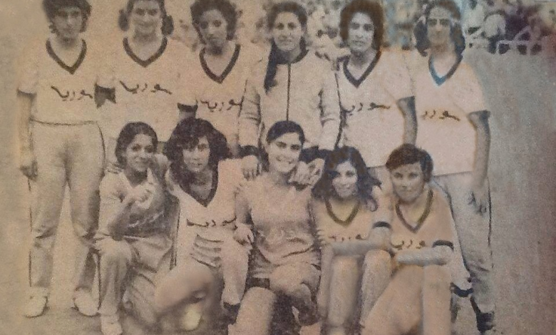 منتخب سورية المدرسي للطالبات بكرة اليد عام 1973