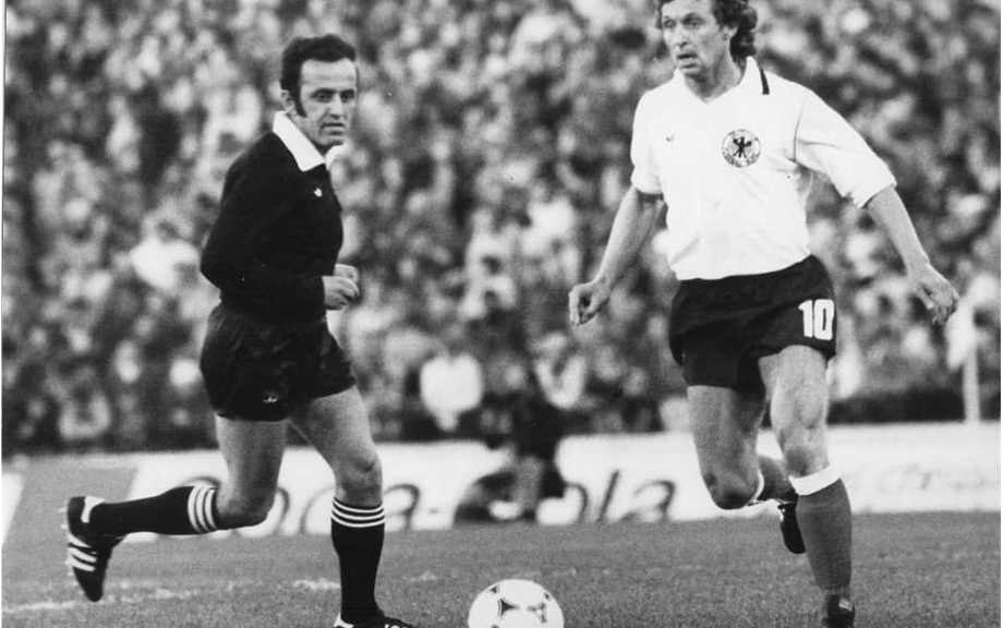 الحكم الدولي فاروق بوظو في نهائيات كأس العالم - الأرجنتين عام 1978م
