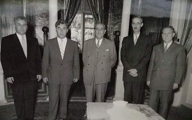التاريخ السوري المعاصر - شكري القوتلي وحسن جبارة مع وفد روسي في دمشق عام 1957