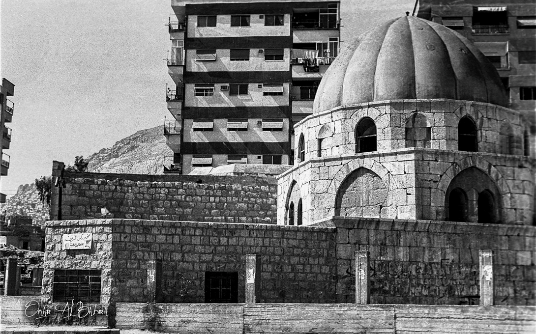 دمشق 1986- المدرسة الركنية في ساحة شمدين قبل بناء القبة الثانية
