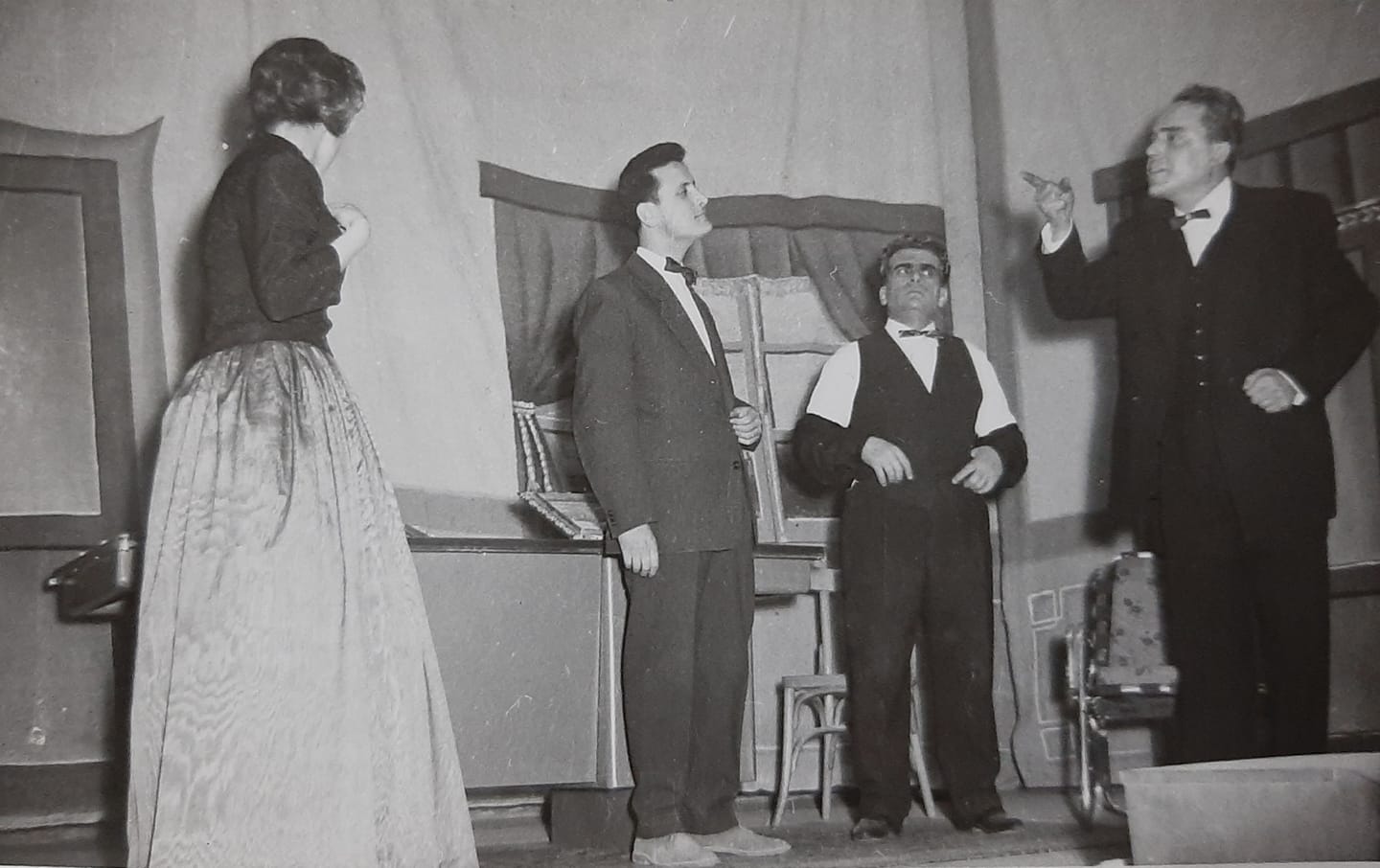 حلب 1955 - من مسرحية بائعة الخبز