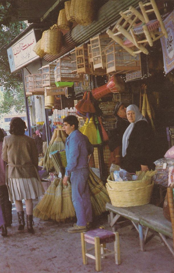التاريخ السوري المعاصر - اللاذقية 1984- من متاجر سوق البازار