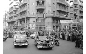 القاهرة 1958 - جمال عبد الناصر و شكري القوتلي عند توقيع ميثاق الوحدة (2) 