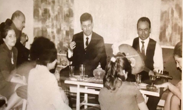 التاريخ السوري المعاصر - صباح فخري في سهرة عائلية في منزل نادر الأتاسي- آواخر ستينيات القرن الماضي