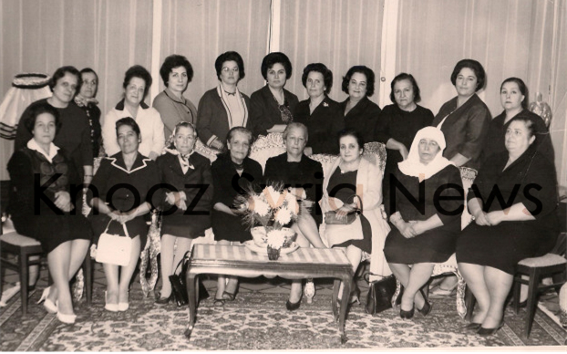 رئيسة الاتحاد النسائي السوري مع بعض الأعضاء عام 1956