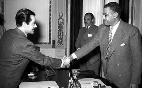 القاهرة 1955 - جمال عبد الناصر يستقبل الفنان فريد الأطرش (1)