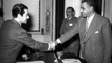 القاهرة 1955 - جمال عبد الناصر يستقبل الفنان فريد الأطرش (1)